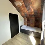 - Bursztynova 13