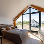 - Bursztynova 13 Lodge *