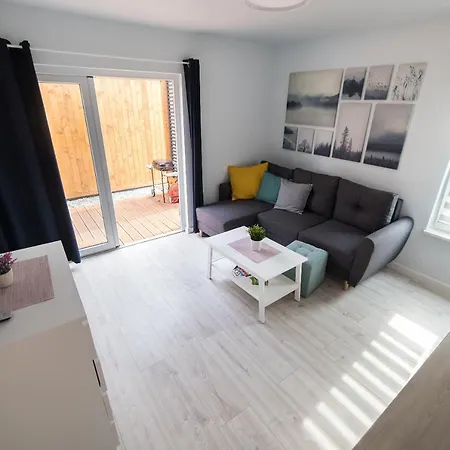 - Bursztynova 13 Lodge *