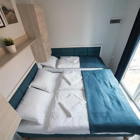 Gerendaház - Bursztynova 13