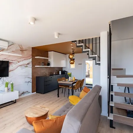 - Bursztynova 13 Lodge