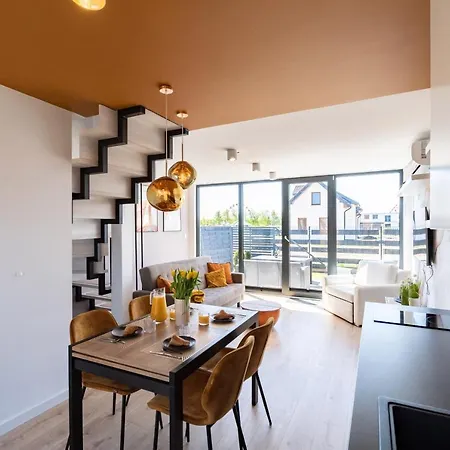 - Bursztynova 13 * Łeba