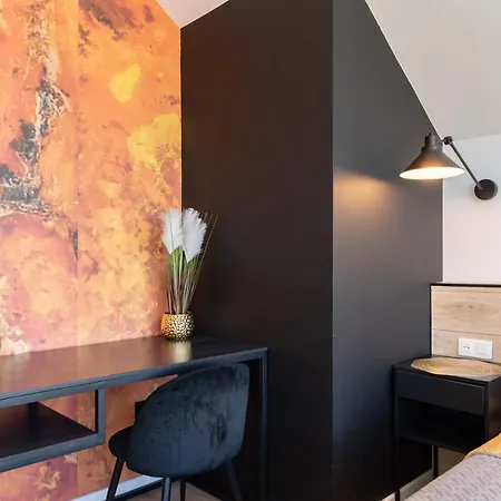 - Bursztynova 13 * Łeba