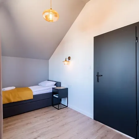 Lodge - Bursztynova 13