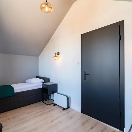 - Bursztynova 13 * Łeba