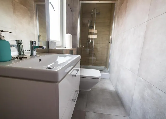 - Bursztynova 13 山林小屋