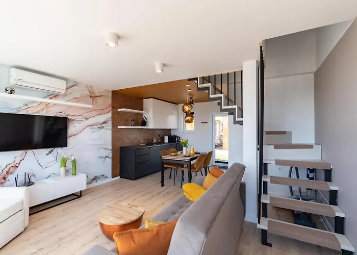 - Bursztynova 13 Lodge