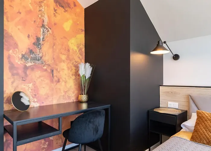 - Bursztynova 13 * Łeba