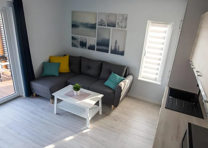 - Bursztynova 13 莱鲍